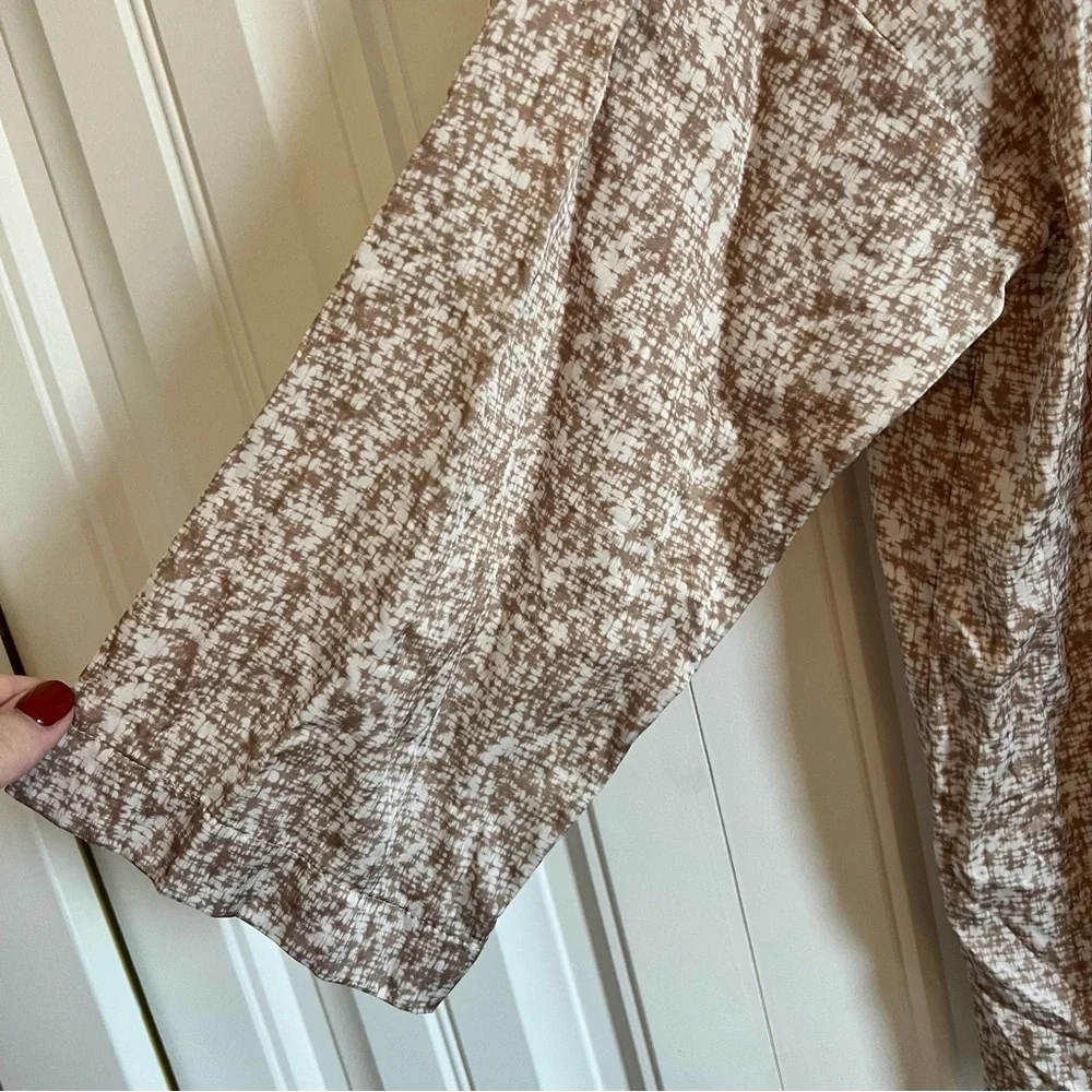 Eileen Fisher Textured Cream and Brown Top - Picture 4 of 6